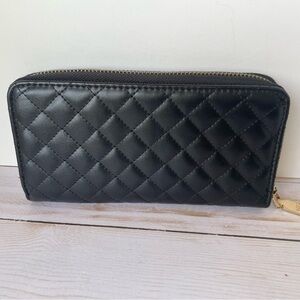 BCBG PARIS Large Black Quilted Faux Leather Wallet Classic Luxe Neutral NWT 8X4”